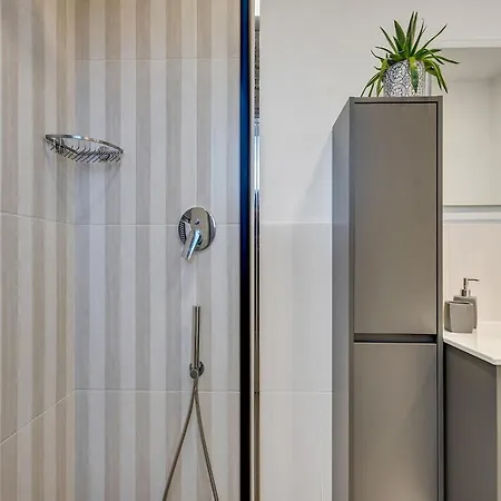 Near Maggiore And Borromean Isles Διαμέρισμα Intra